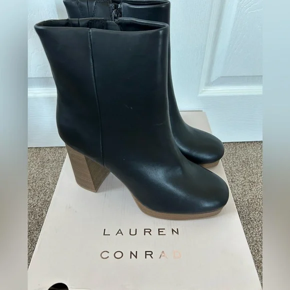 NIB Lauren Conrad boots size 9.5 - Picture 1 of 6